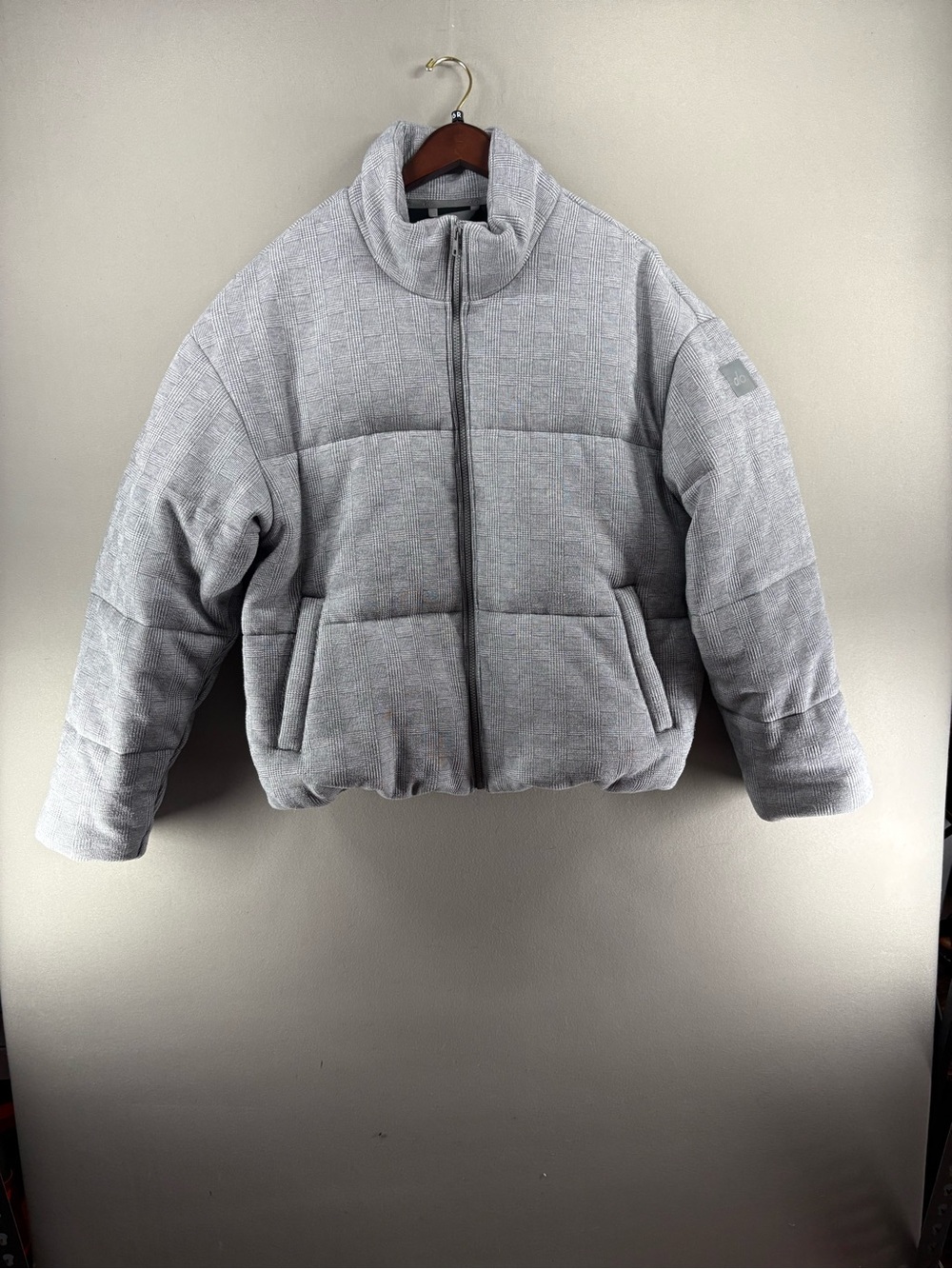 ALO Glenplaid Colosseum Stage Puffer Yoga Jacket  Medium